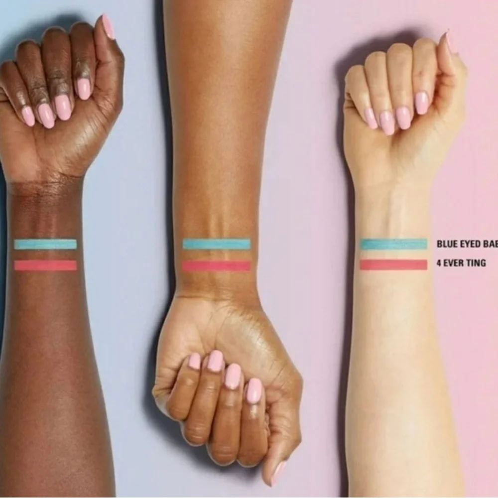 Kylie Cosmetics add pop